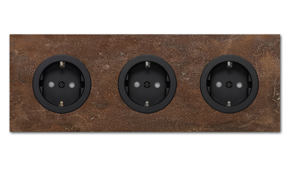 Steckdose rostiges echt Metall 3-fach. Square Series